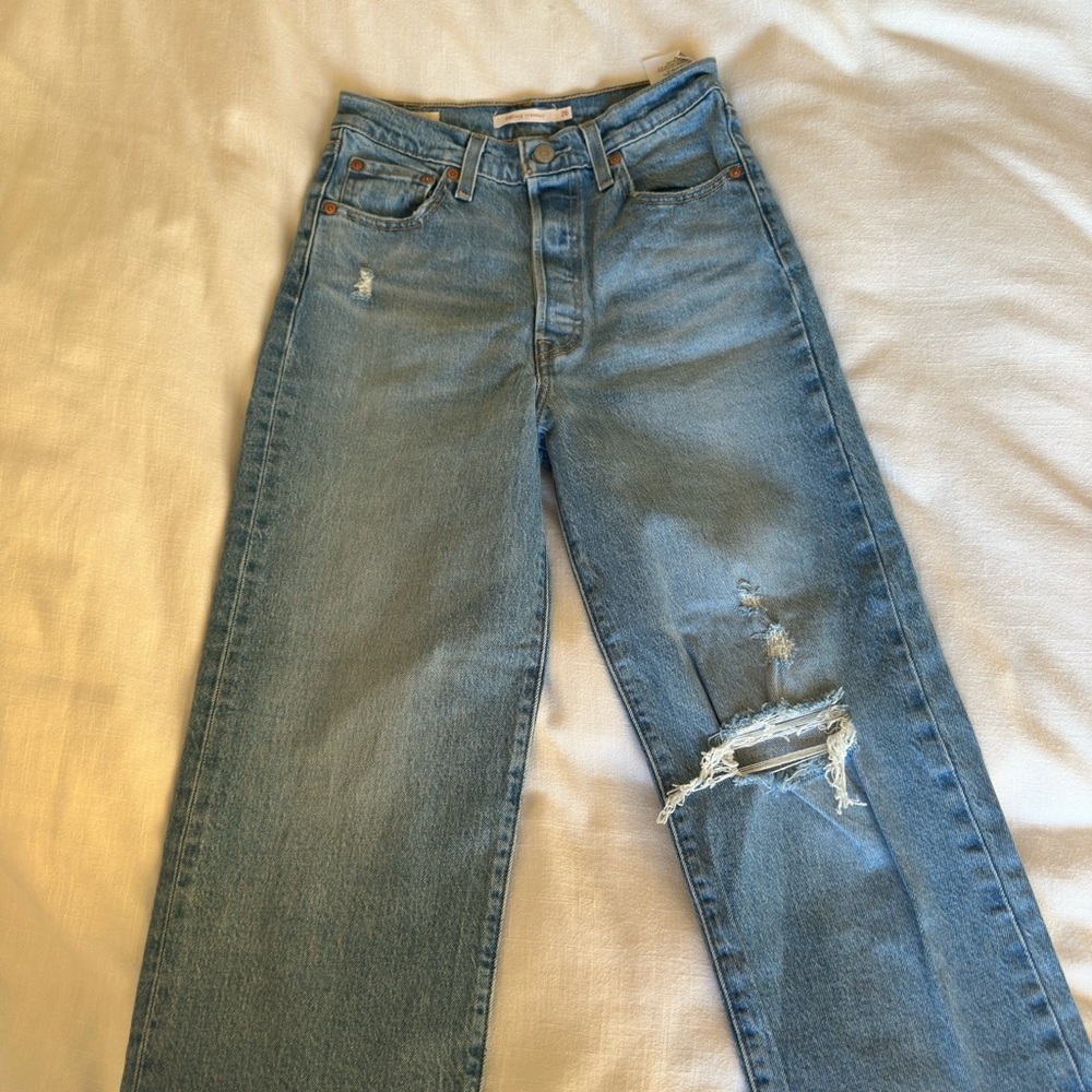 Levi’s Ribcage straight jeans size 26